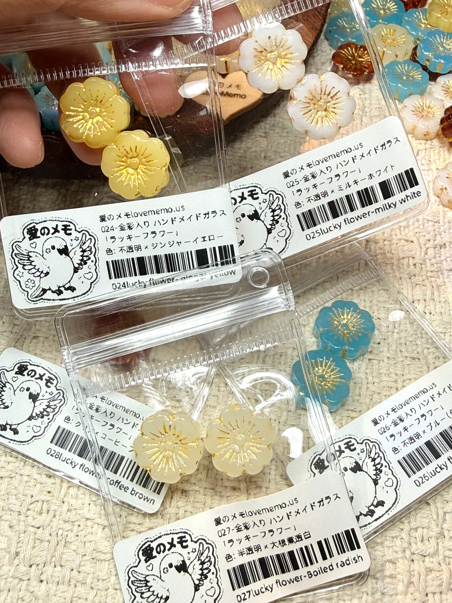 愛のメモ|描金ラッキーフラワー|手作り琉璃ビーズ|2個入り(全5色)ビーズ、材料セット、ペンダン、チャーム、ハンドメイド