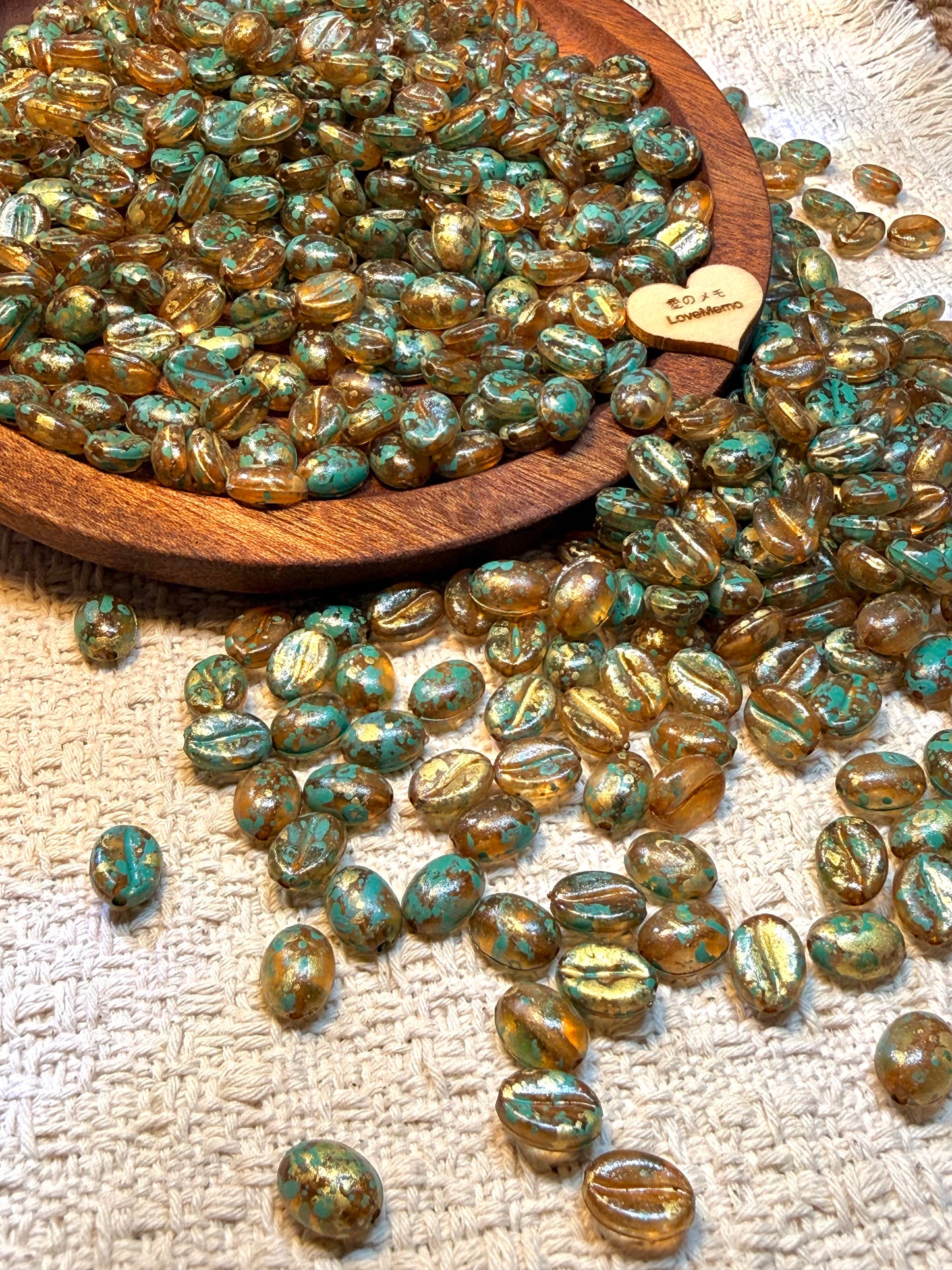 愛のメモ｜洒金ヴィンテージコーヒービーンズ｜フェイクコーヒービーズ｜12粒入り（全3色） ビーズ、材料セット、ペンダン、チャーム、ハンドメイド