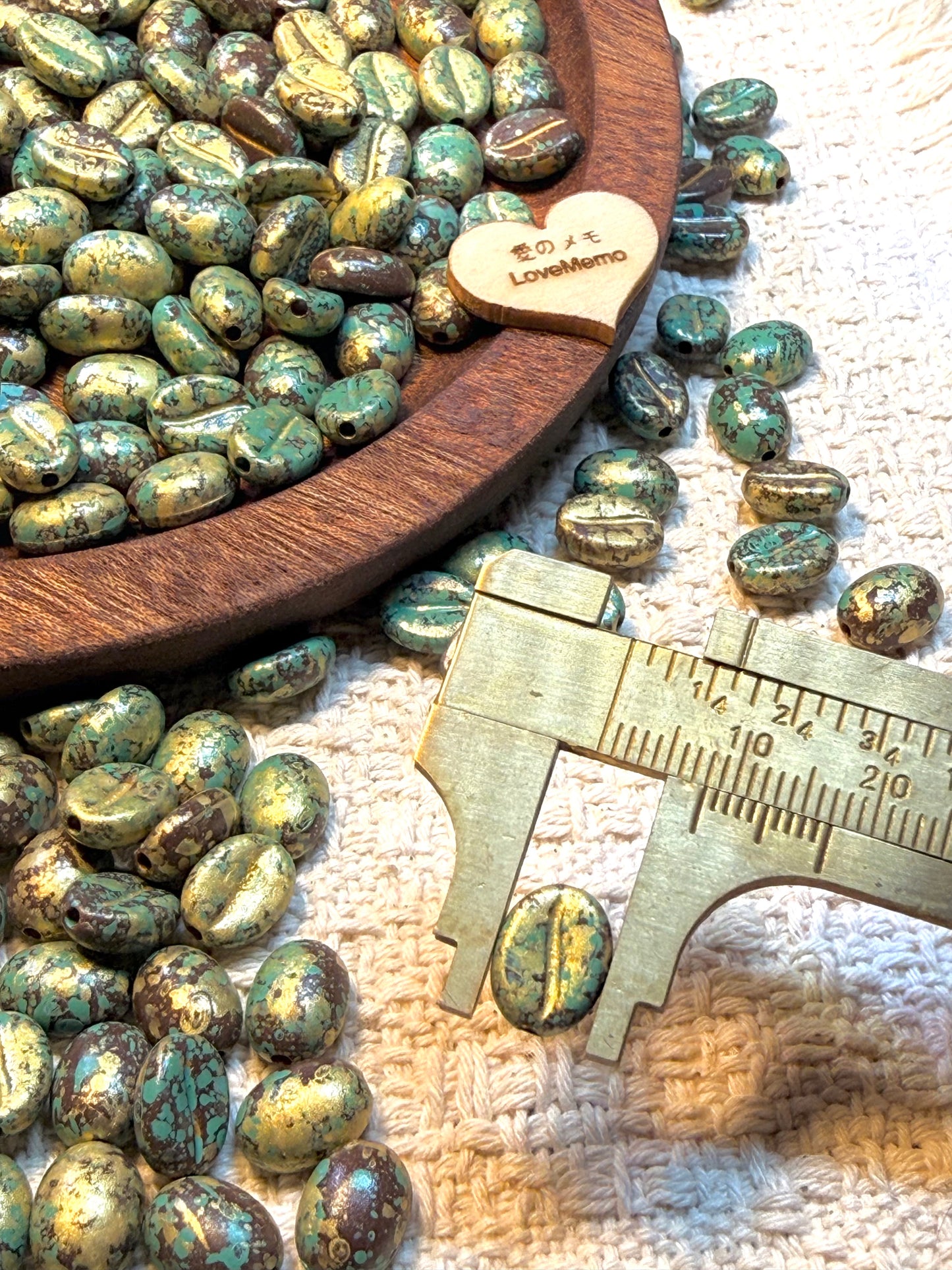 愛のメモ｜洒金ヴィンテージコーヒービーンズ｜フェイクコーヒービーズ｜12粒入り（全3色） ビーズ、材料セット、ペンダン、チャーム、ハンドメイド