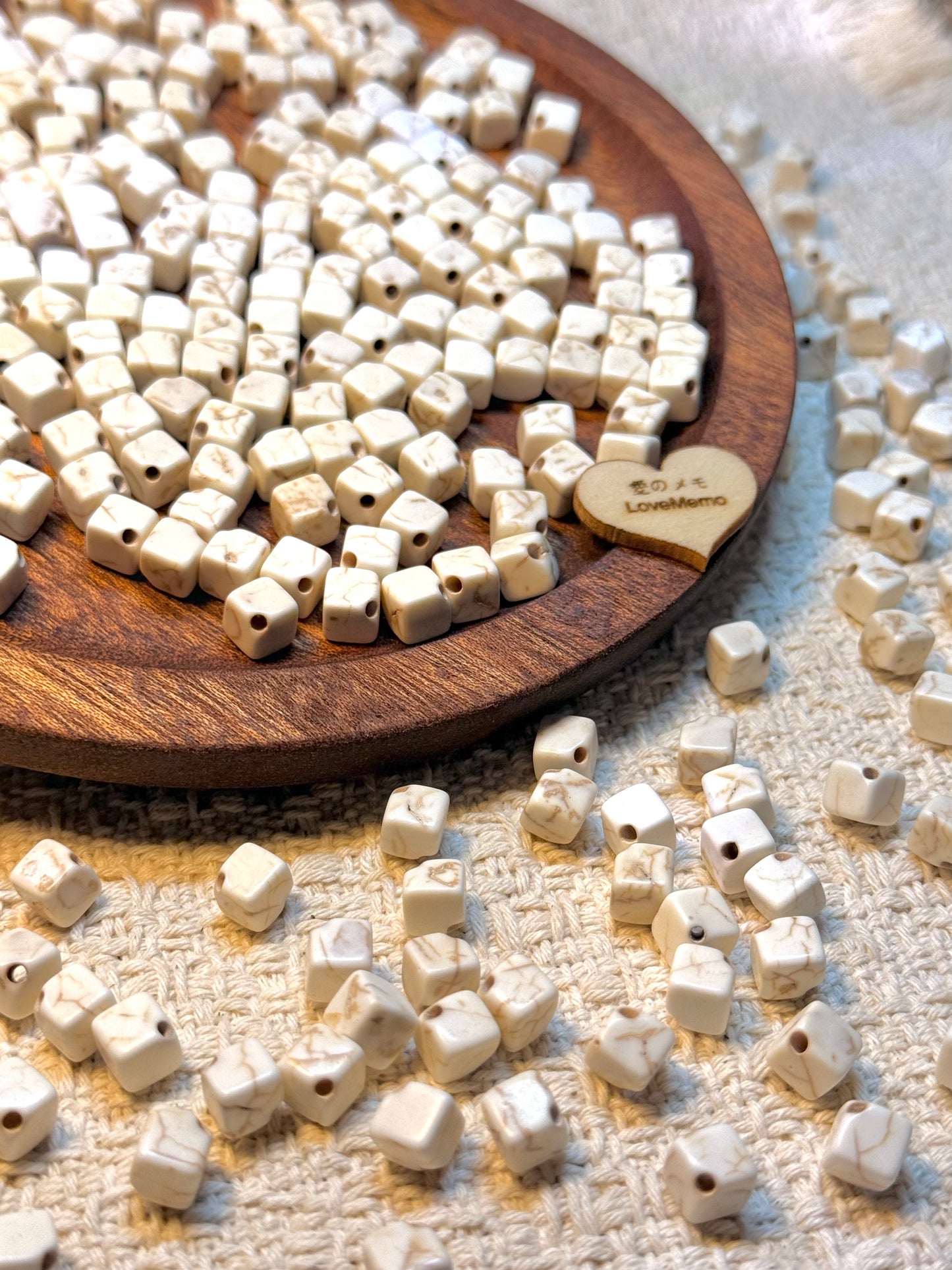 愛のメモ｜ヴィンテージ陶器モチーフビーズ｜キューブ／オーバル／ハート（3種展開）ビーズ、材料セット、ペンダン、チャーム、ハンドメイド
