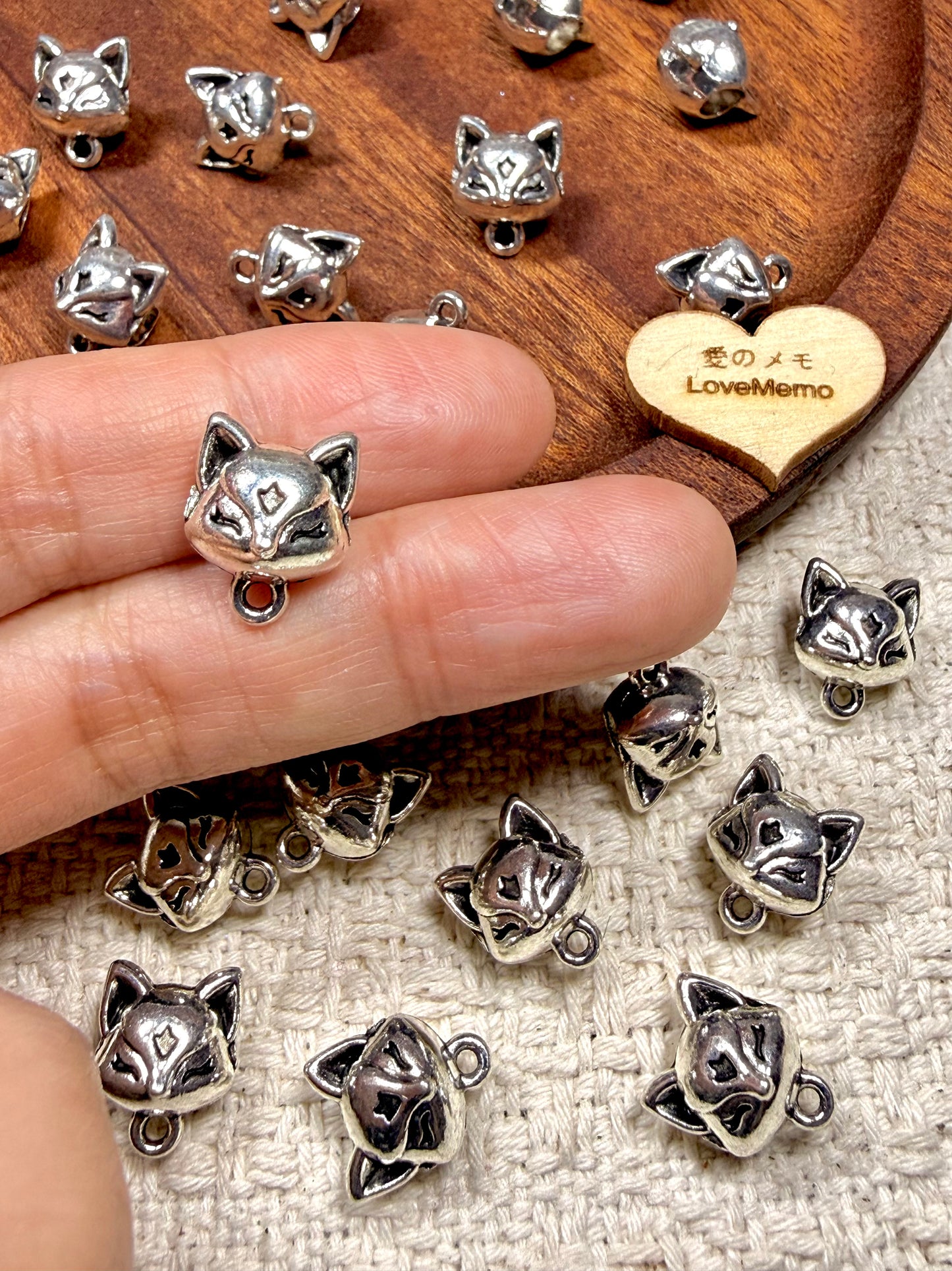 愛のメモ｜立体アーチフォルム・狐面チャーム ビーズ、材料セット、ペンダン、チャーム、ハンドメイド