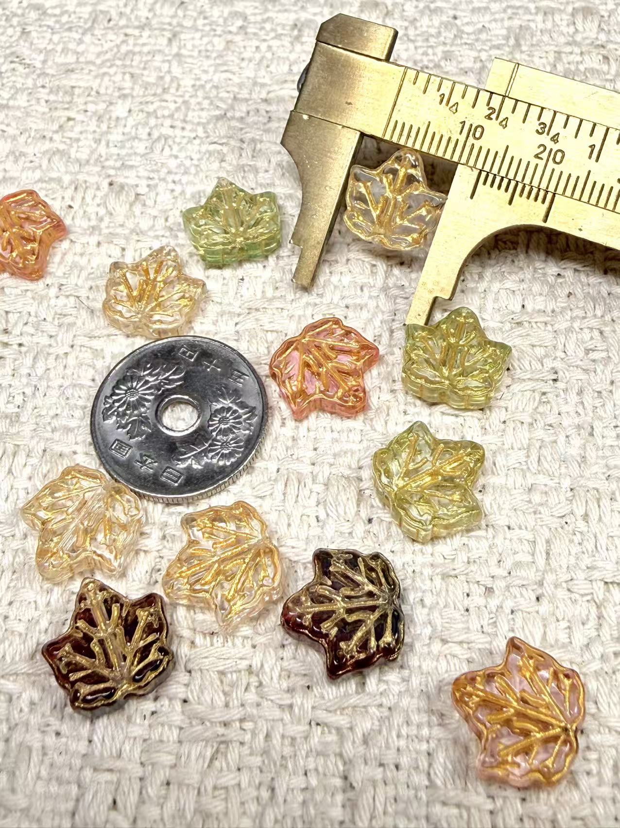 愛のメモ｜金彩もみじ琉璃ビーズ｜2粒入り（全4色）ビーズ、材料セット、ペンダン、チャーム、ハンドメイド