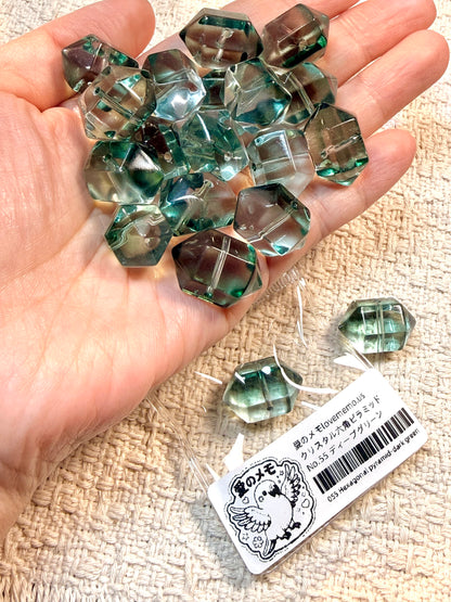 愛のメモ｜クリスタル六角ピラミッド｜1粒入り（全5色）ビーズ、材料セット、ペンダン、チャーム、ハンドメイド