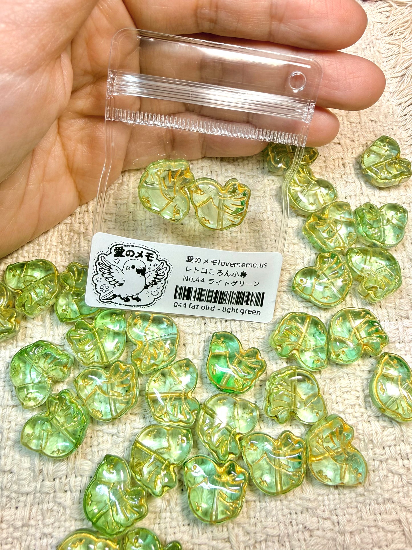 愛のメモ｜レトロころん小鳥｜金彩琉璃ビーズ｜2粒入り（全8色）ビーズ、材料セット、ペンダン、チャーム、ハンドメイド