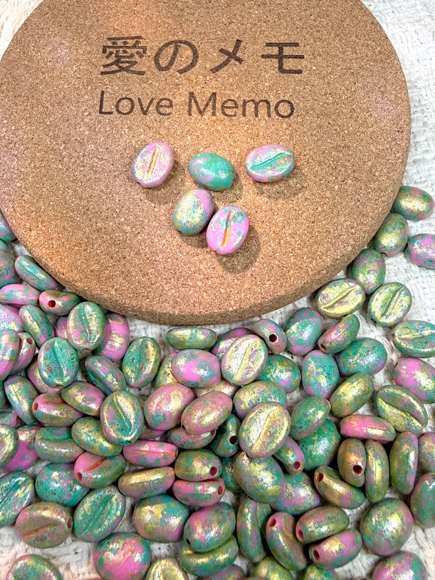 愛のメモ｜洒金ヴィンテージコーヒービーンズ｜フェイクコーヒービーズ｜12粒入り（全3色） ビーズ、材料セット、ペンダン、チャーム、ハンドメイド