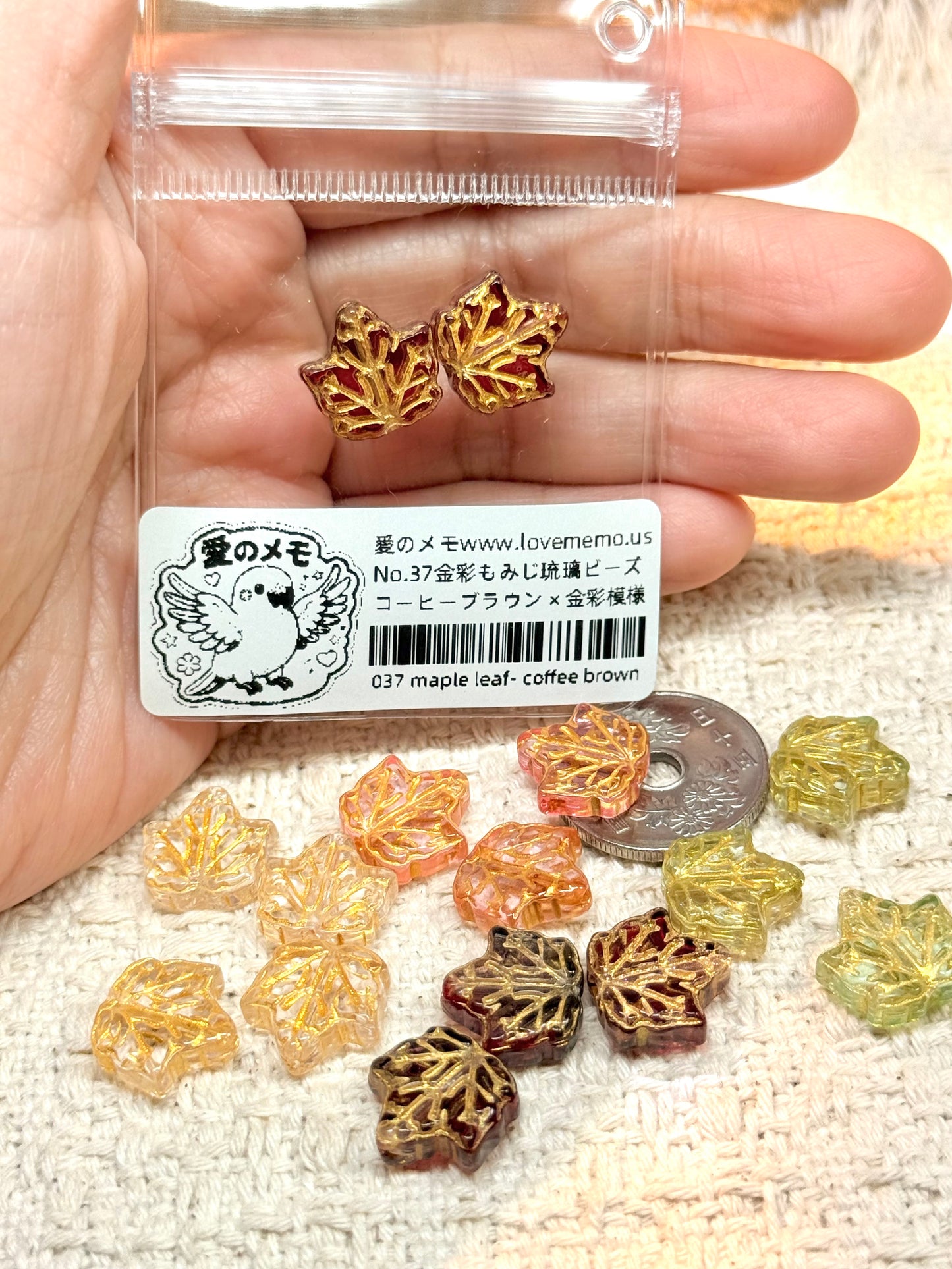 愛のメモ｜金彩もみじ琉璃ビーズ｜2粒入り（全4色）ビーズ、材料セット、ペンダン、チャーム、ハンドメイド